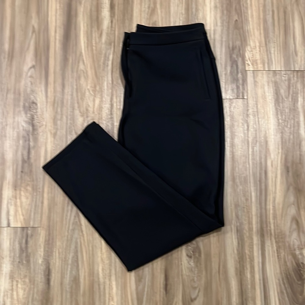 Lululemon ON THE MOVE pants size 14